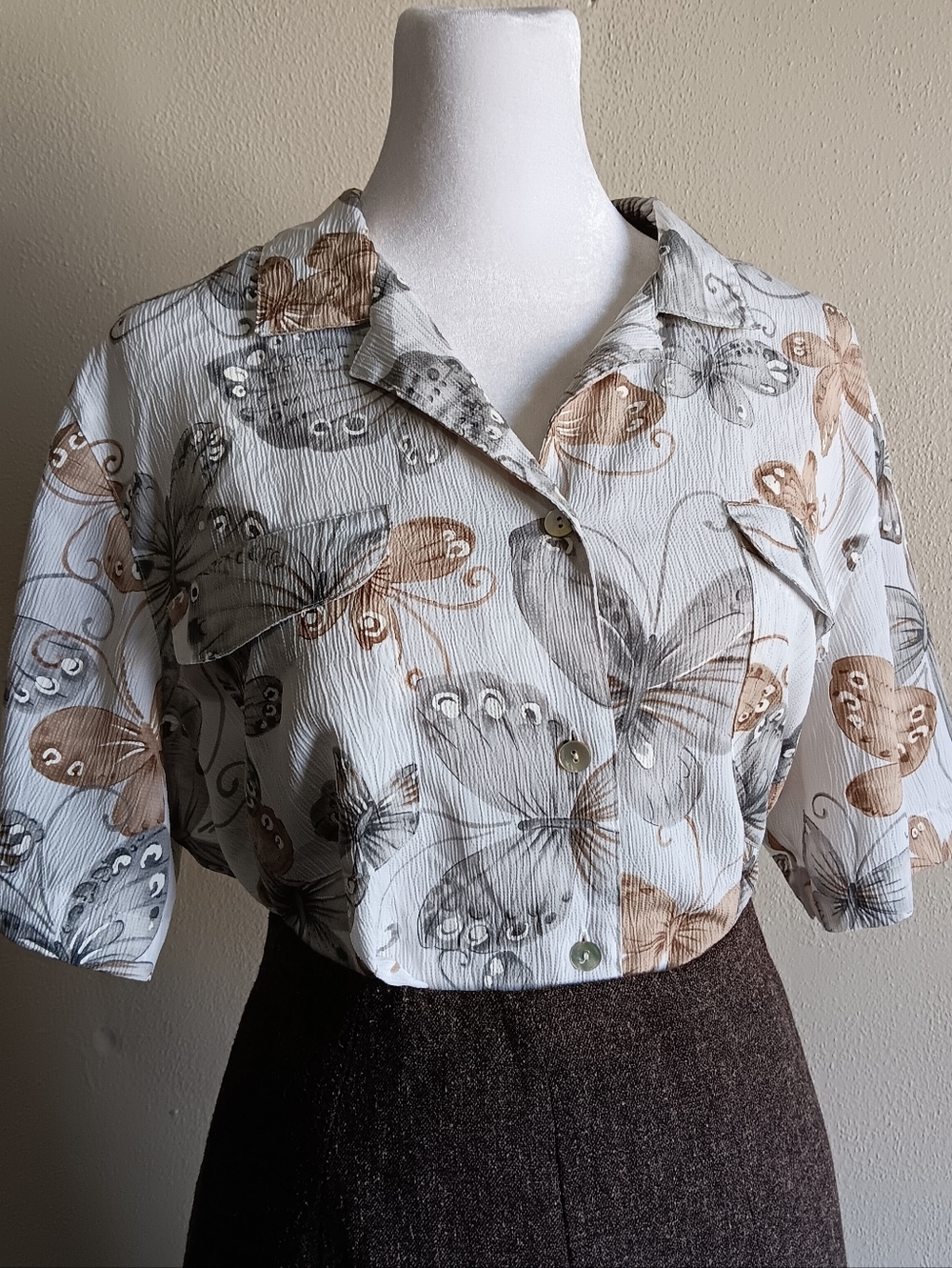 Sold - Picture 2 of 11